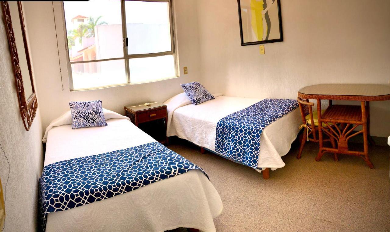 Casa Romantica De Playa Ixtapa  Esterno foto